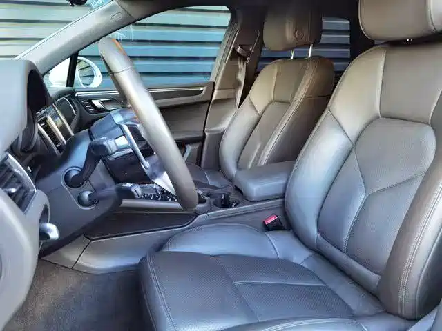 Macan 2017 Macan 2.0T купить на сайте DeffCars