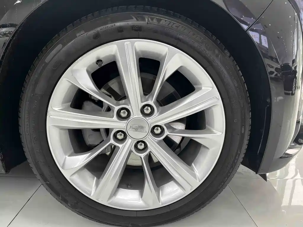 Cadillac CT5 2024 28T Luxury Pro купить на сайте DeffCars