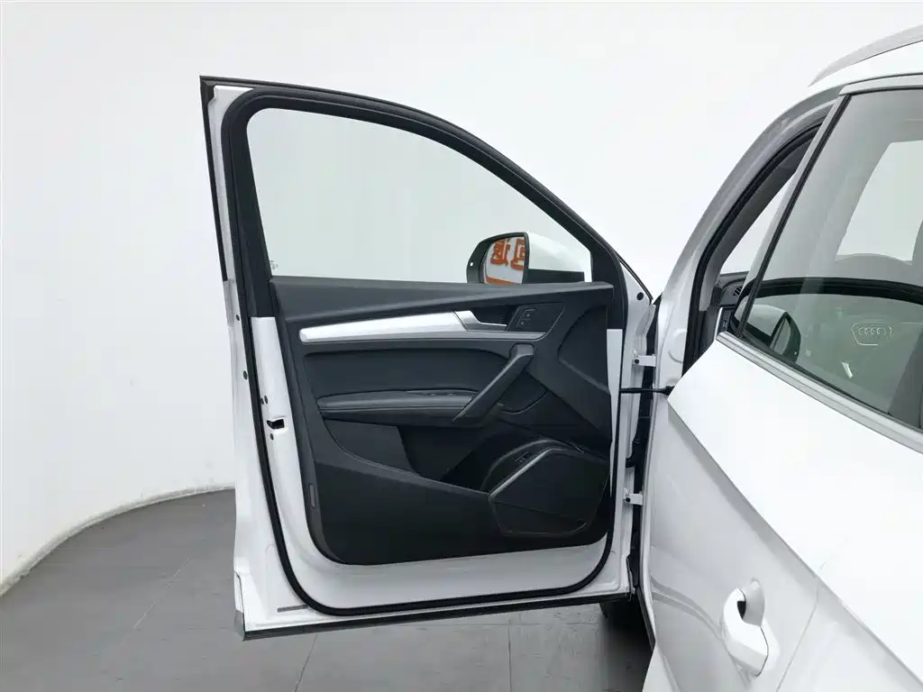 Audi Q5L 2020 facelift 40 TFSI Honorable and enterprising model купить на сайте DeffCars