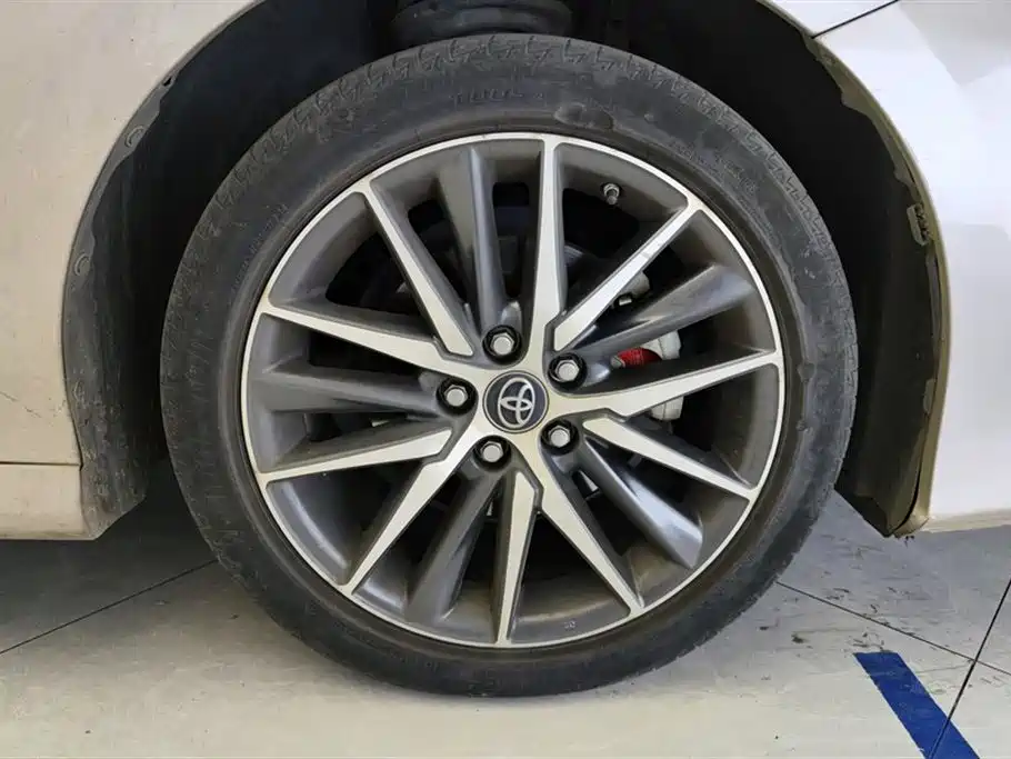 Camry 2021 2.5G Deluxe Edition купить на сайте DeffCars