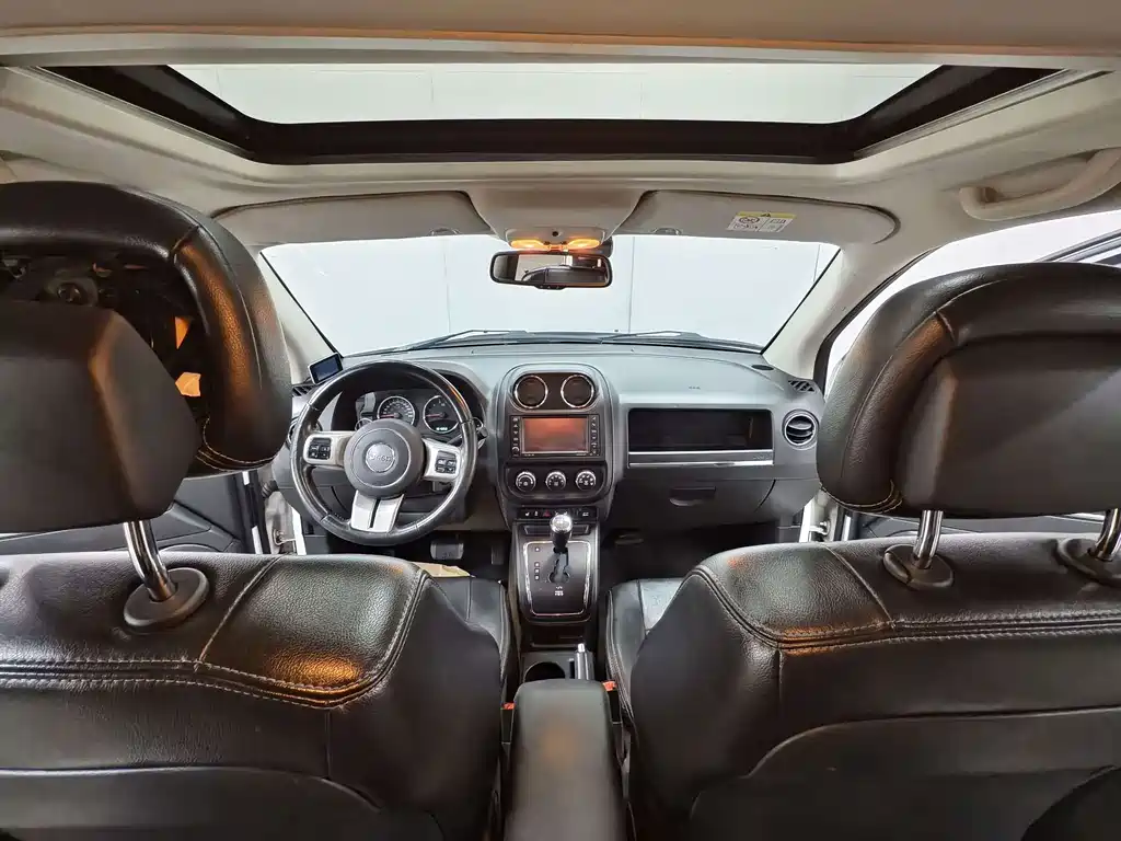 Compass (импорт) 2013 2.4L four-wheel drive luxury version купить на сайте DeffCars