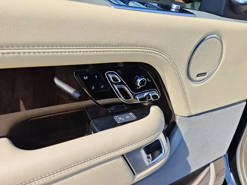 Range Rover 2020 3.0 L6 Legend Edition купить на сайте DeffCars