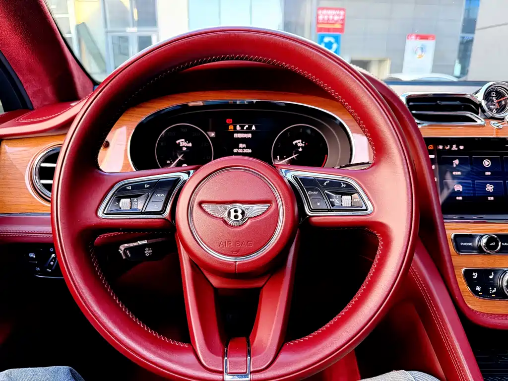 Bentayga 2021 4.0T V8 купить на сайте DeffCars