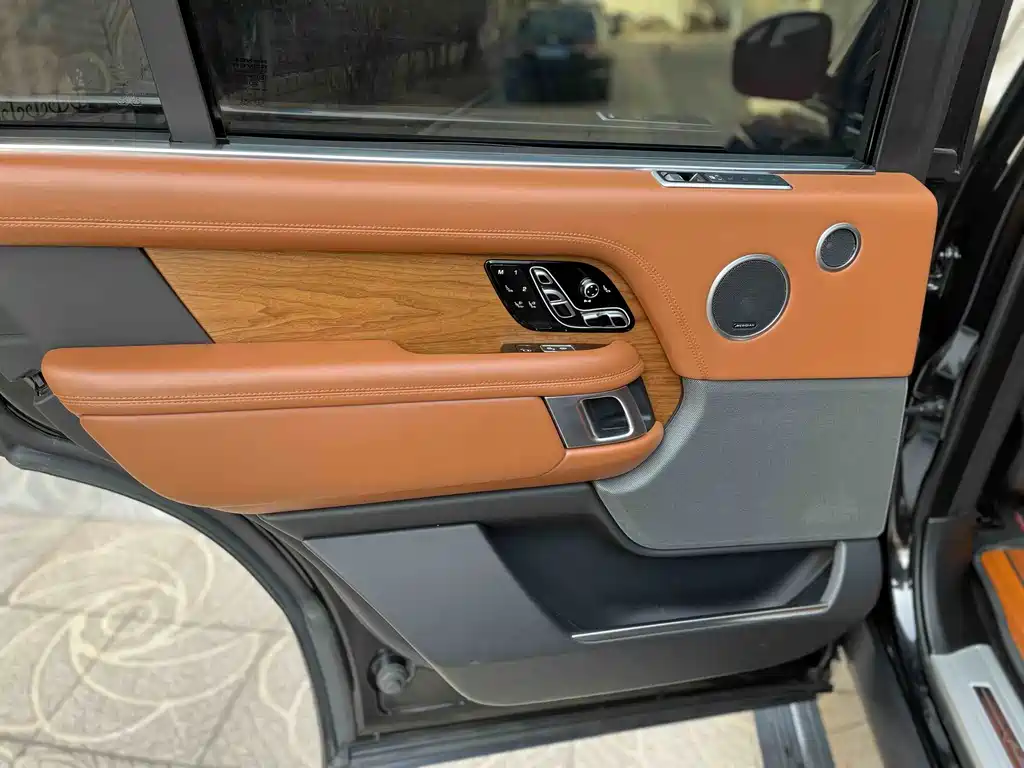 Range Rover 2020 3.0 L6 Honor Creation Extended Edition купить на сайте DeffCars