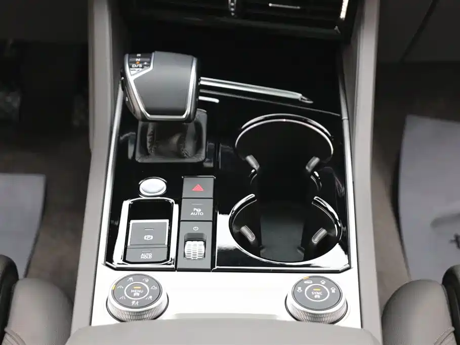 Touareg 2022 3.0TSI Ruixiang Edition Classic Sports Package купить на сайте DeffCars