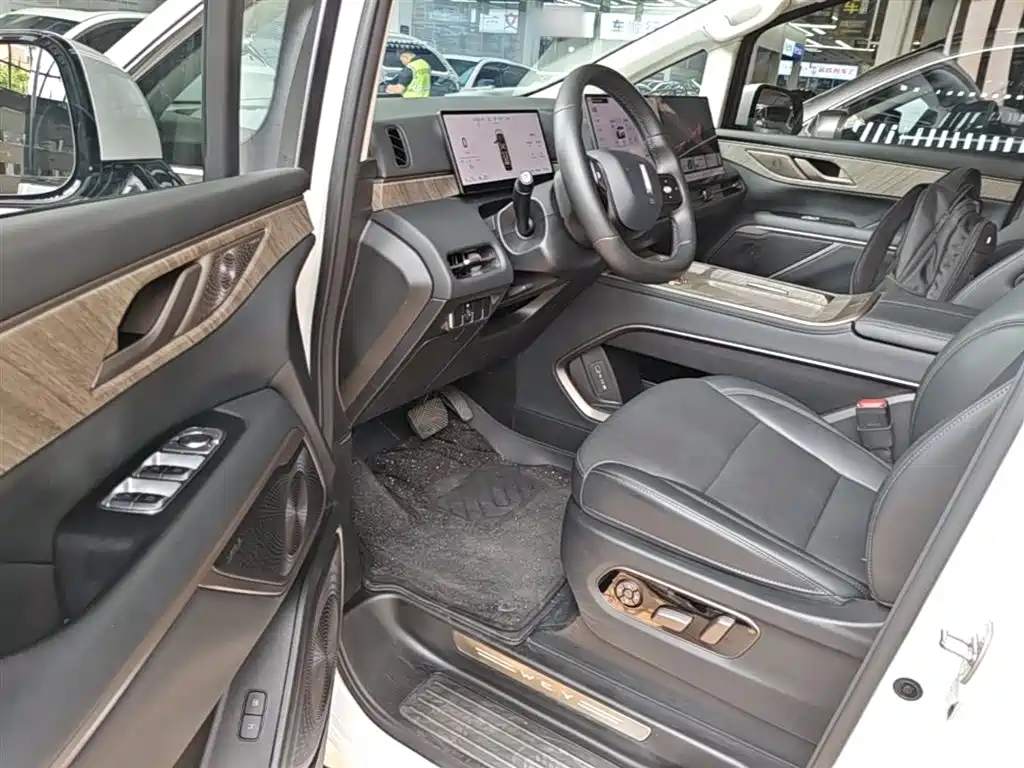 Weipai Alpine 2025 model 4WD Alpine 8 купить на сайте DeffCars