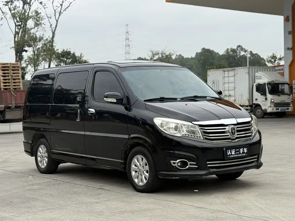 Garris 2014 2.7L flagship short-axle 7-seater 2TR купить на сайте DeffCars