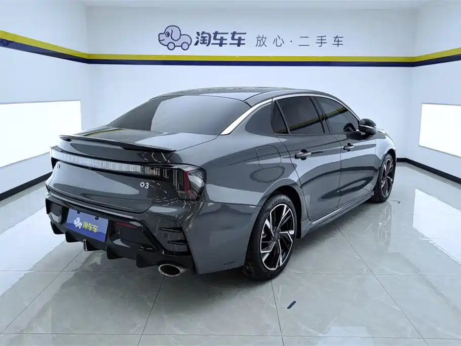 Lynk & Co 03 2025 1.5TD DCT Champion Edition Pro купить на сайте DeffCars