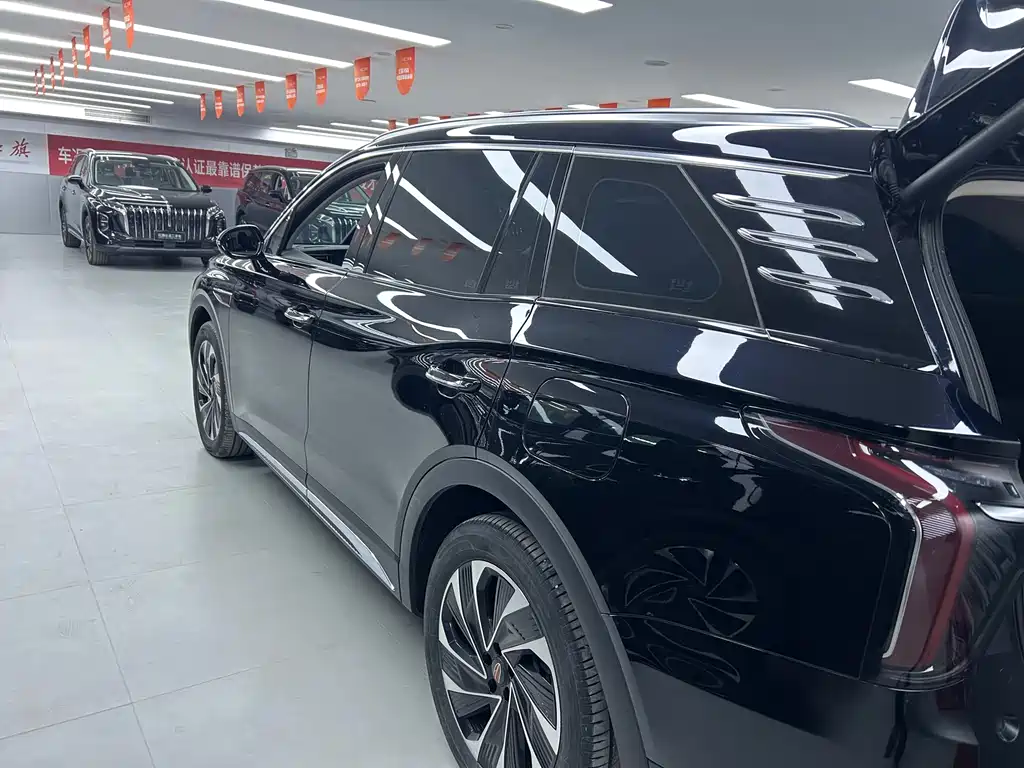 Hongqi HS7 PHEV 2024 2.0T PHEV four-wheel drive Qichang version 6 seats купить на сайте DeffCars