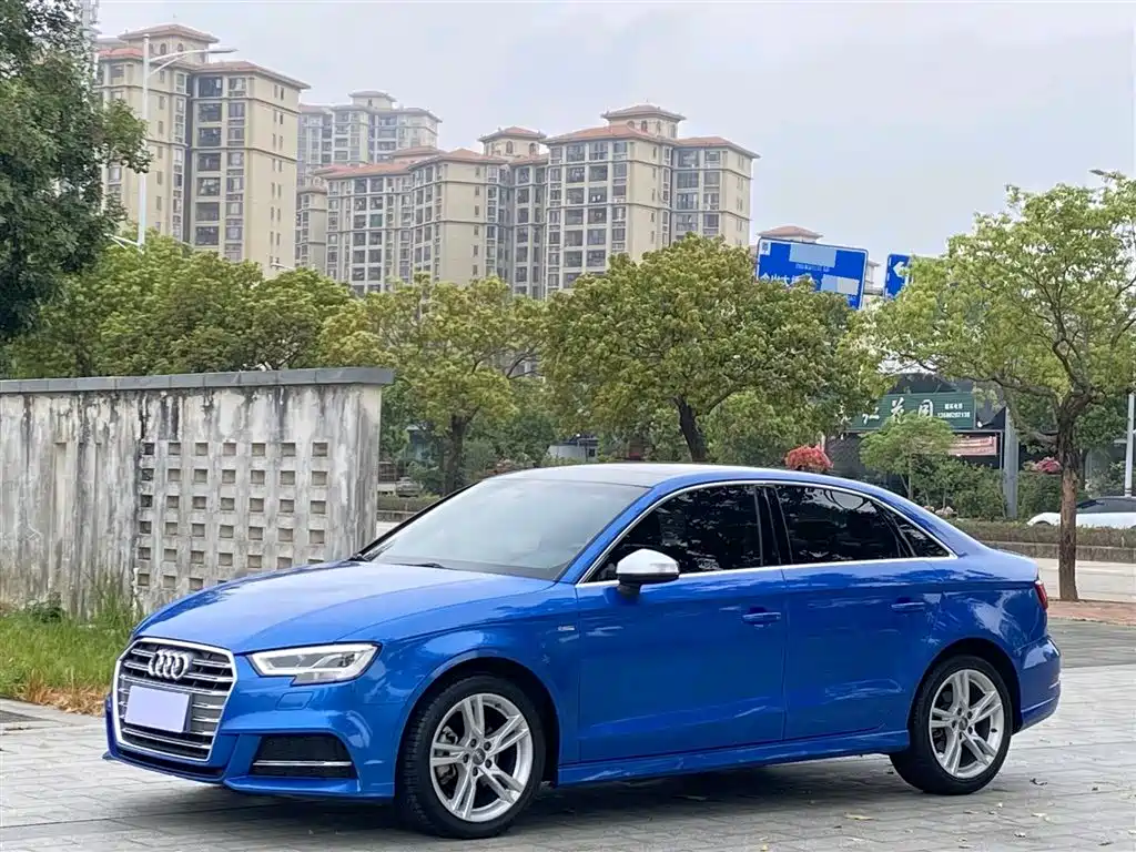 Audi A3 2020 Limousine 35 TFSI Fashion Type National V купить на сайте DeffCars