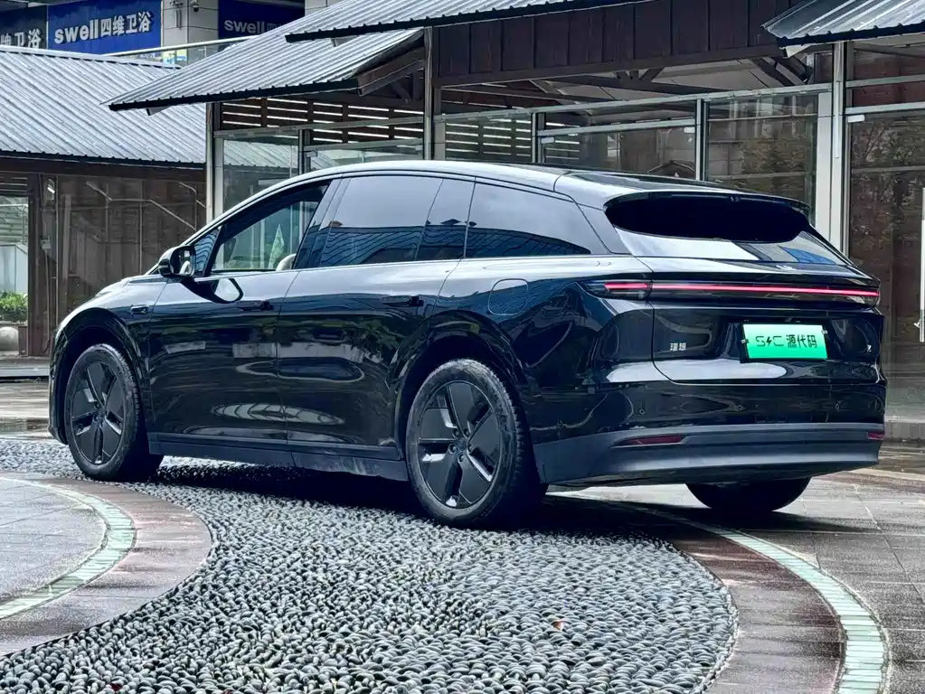 Ideal i6 2025 2WD Standard Edition купить на сайте DeffCars