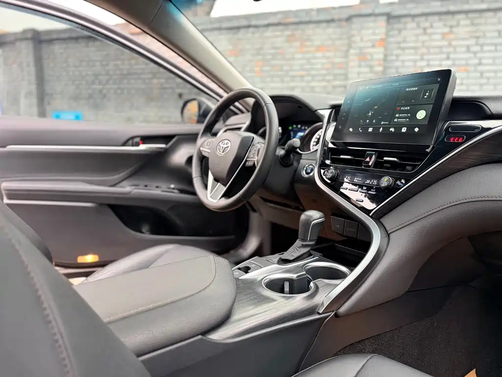 Camry 2021 2.0G Deluxe Edition купить на сайте DeffCars