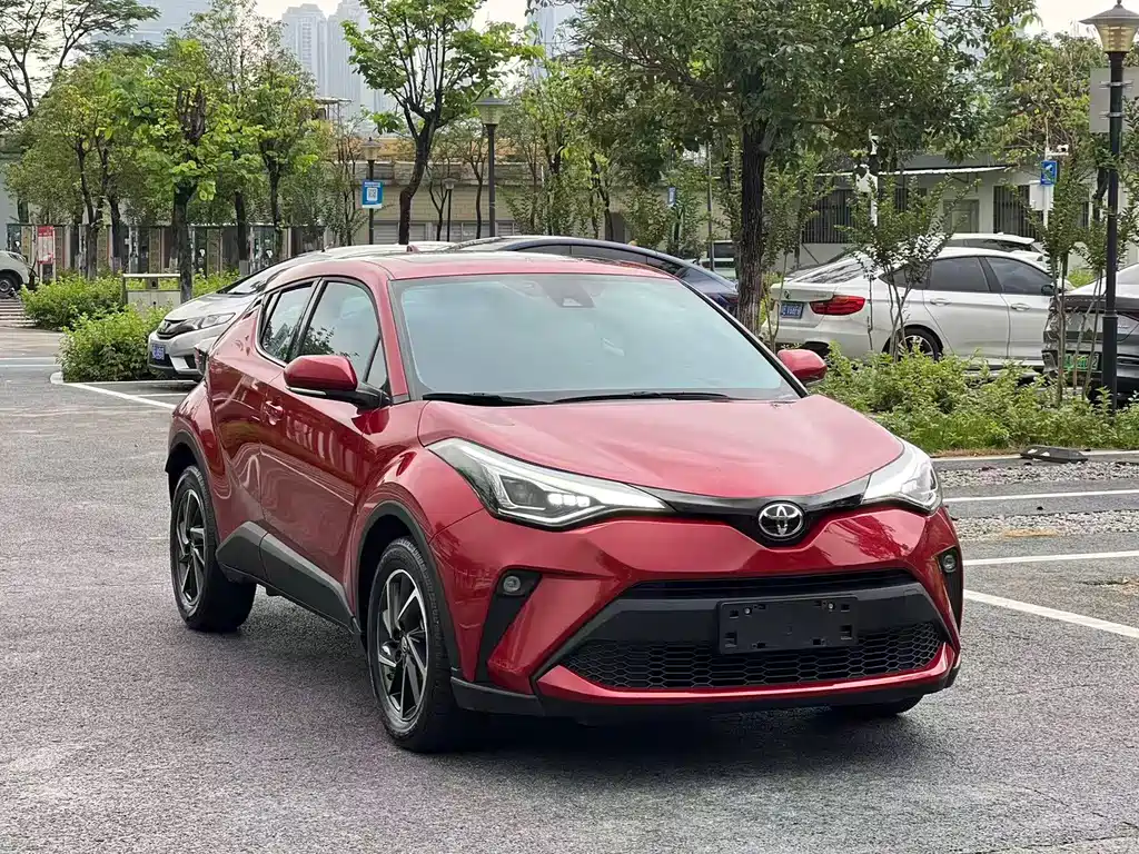 Toyota C-HR 2022 2.0L Leading Edition купить на сайте DeffCars