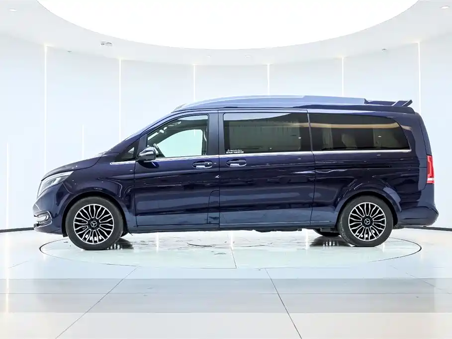 Mercedes-Benz V-Class 2017 V 260 L Premium Extended Edition купить на сайте DeffCars