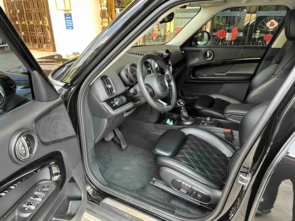 MINI COUNTRYMAN 2018 1.5T COOPER ALL4 Classic купить на сайте DeffCars
