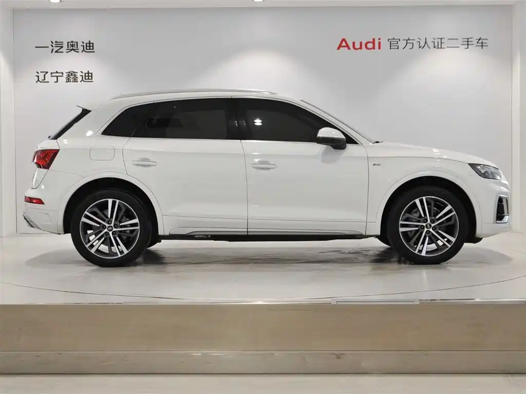 Audi Q5L 2022 facelift 40T luxury and dynamic model купить на сайте DeffCars