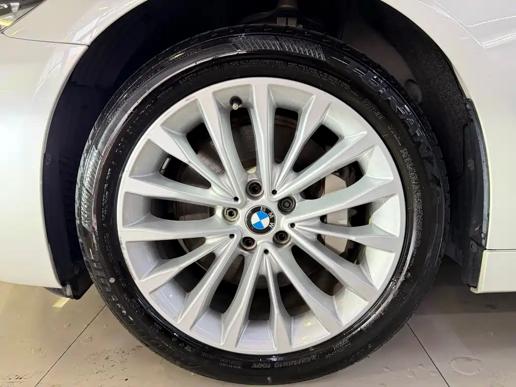 BMW 5 Series 2018 530Li Leading Luxury Package купить на сайте DeffCars