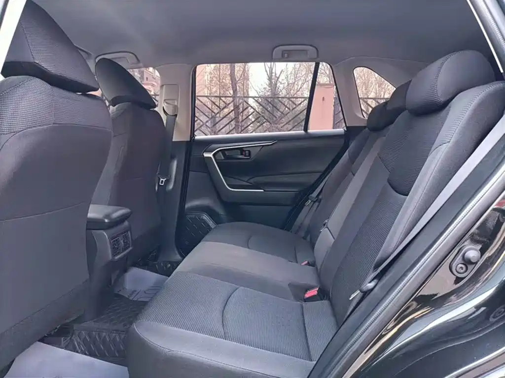 RAV4 Rongfang 2022 2.0L CVT two-wheel drive urban version купить на сайте DeffCars