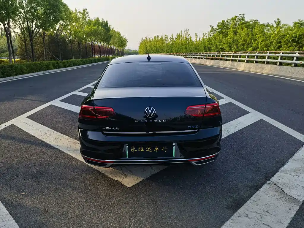 Magotan GTE plug-in hybrid 2022 GTE luxury model купить на сайте DeffCars