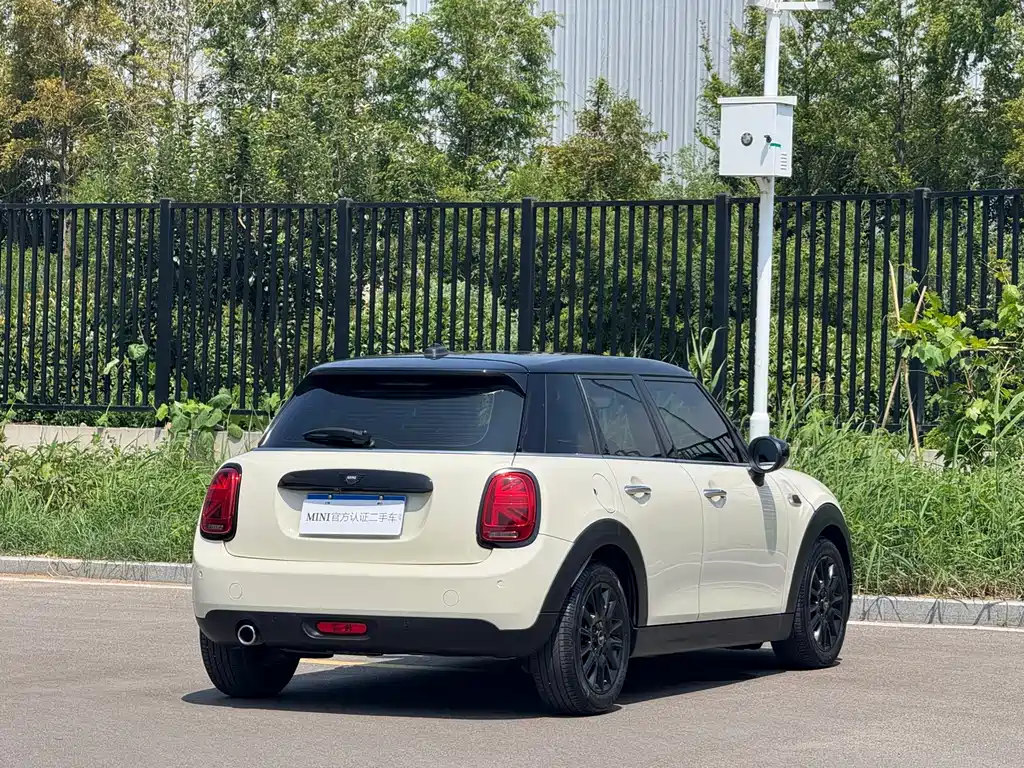 MINI 2019 1.5T COOPER Classic Five-Door Edition купить на сайте DeffCars