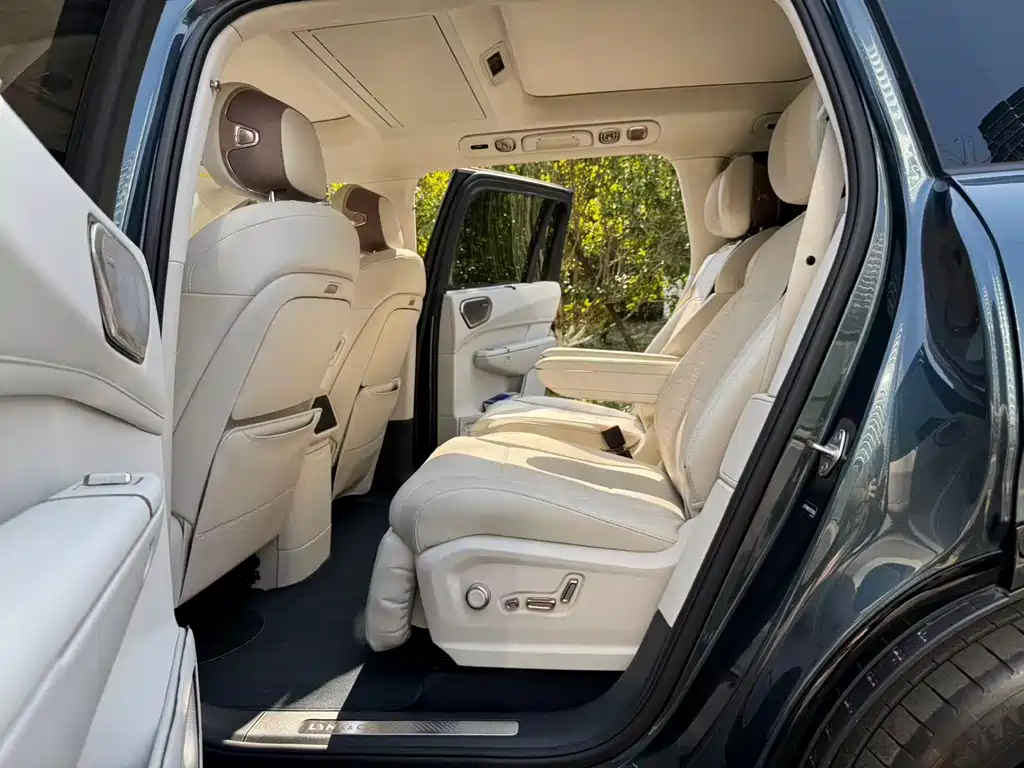 Lynk & Co 900 2025 2.0T Discovery Edition купить на сайте DeffCars