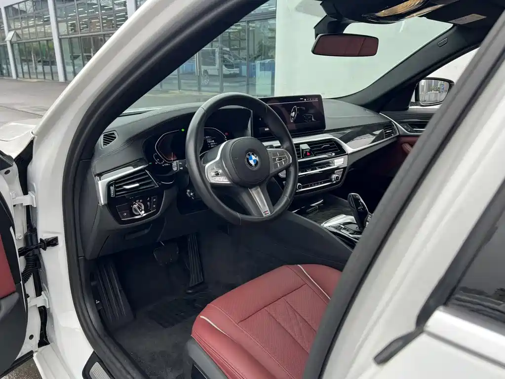 BMW 5 Series 2022 facelift 2 525Li M sports package купить на сайте DeffCars