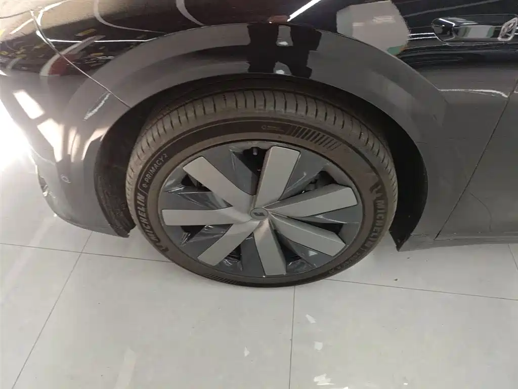 Ideal i6 2025 four-wheel drive standard version купить на сайте DeffCars