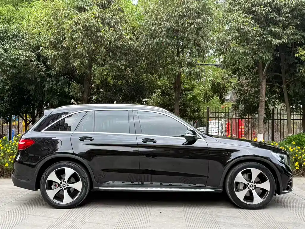 Mercedes-Benz GLC 2018 GLC 300 4MATIC luxury model купить на сайте DeffCars