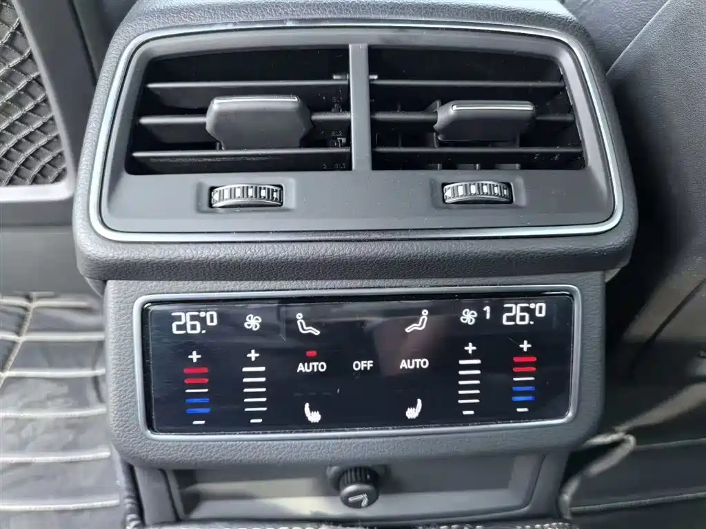 Audi A6L 2021 55 TFSI quattro exclusive dynamic model купить на сайте DeffCars