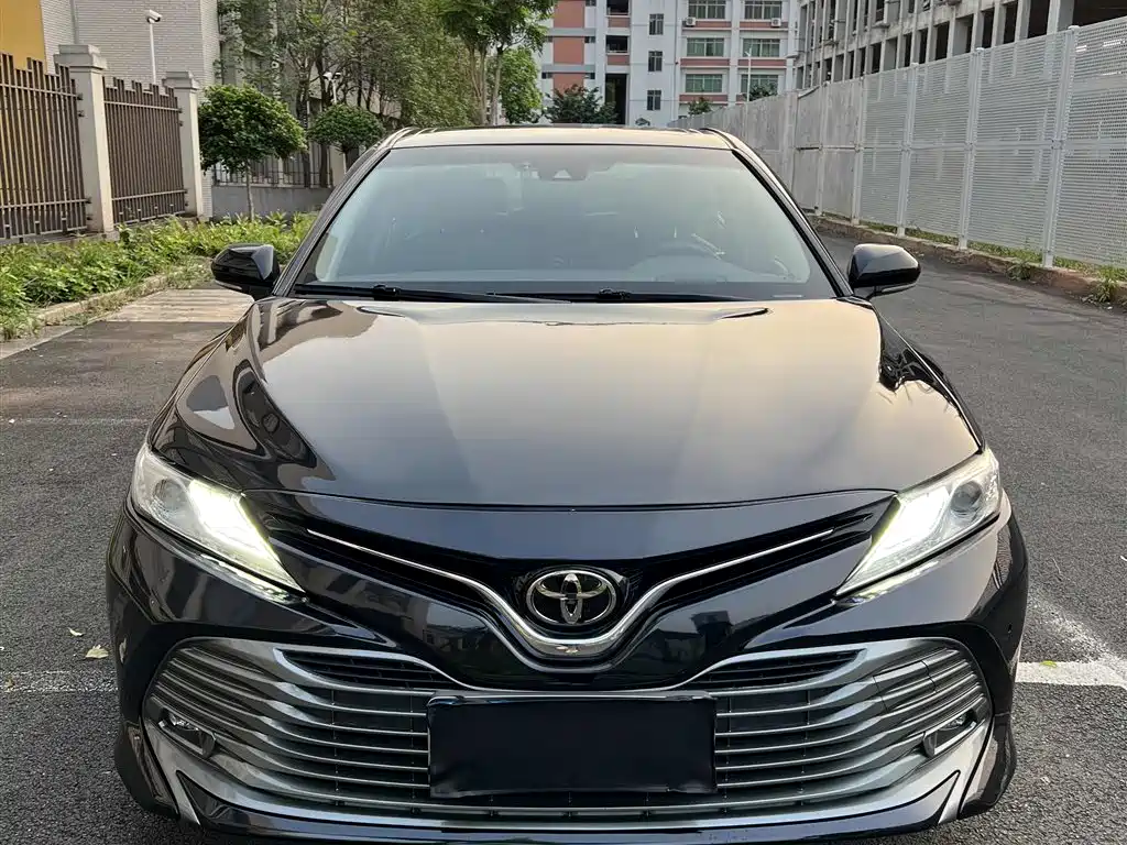 Camry 2021 2.0G Deluxe Edition купить на сайте DeffCars