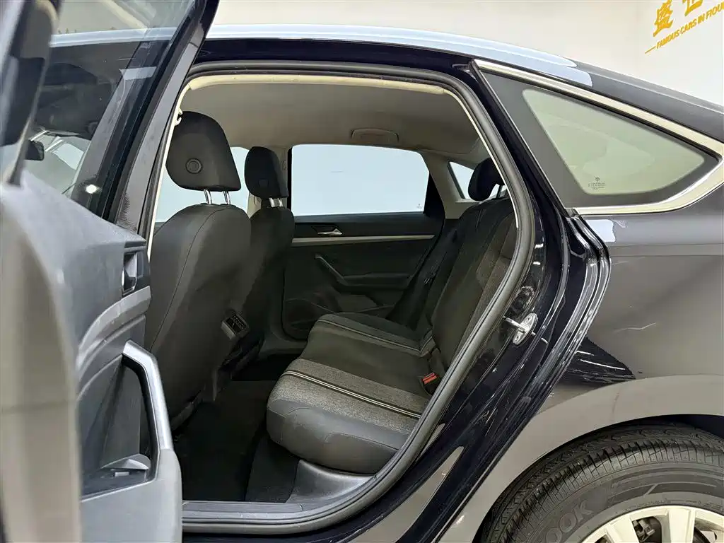 Lavida 2022 1.5L automatic fashion version купить на сайте DeffCars