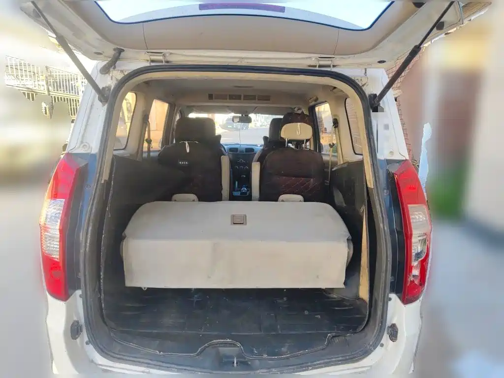 Hongguang 2015 1.5L S basic model National V купить на сайте DeffCars
