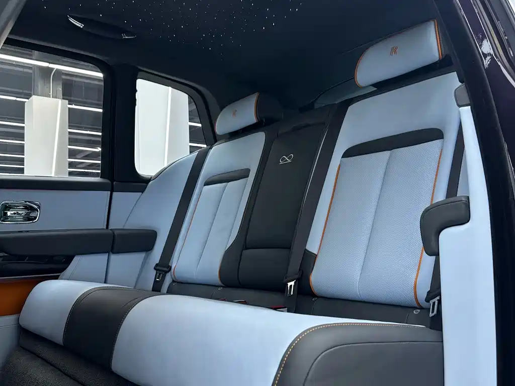 Cullinan 2024 Black Badge купить на сайте DeffCars