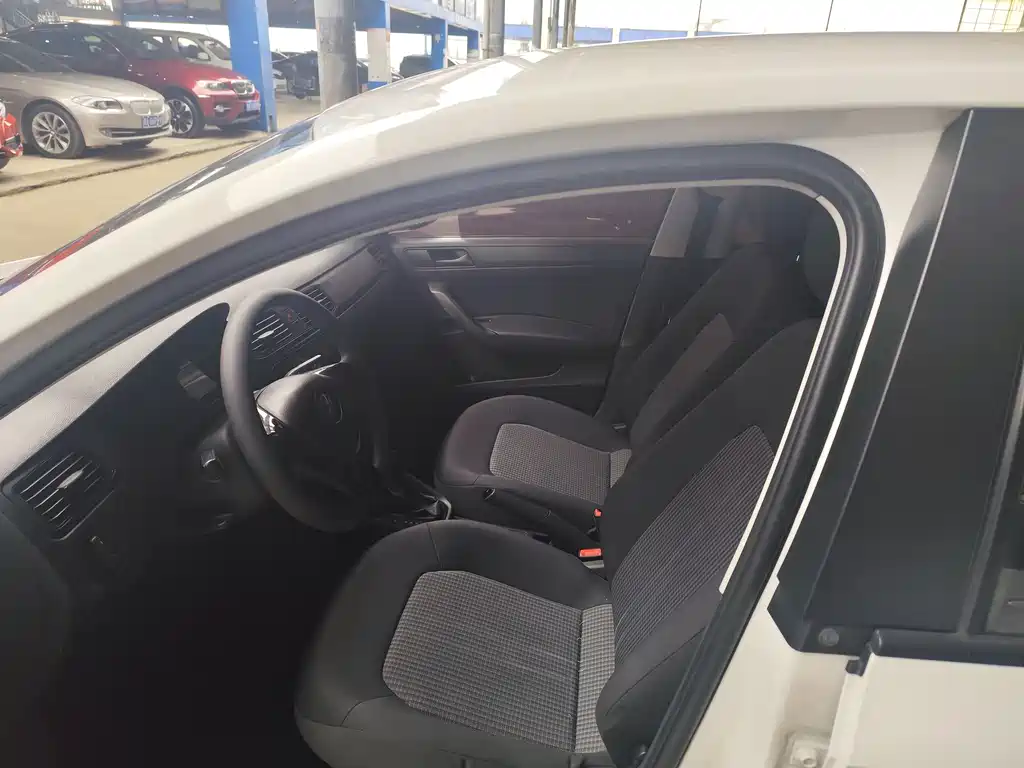 Santana 2018 1.5L automatic fashion version купить на сайте DeffCars