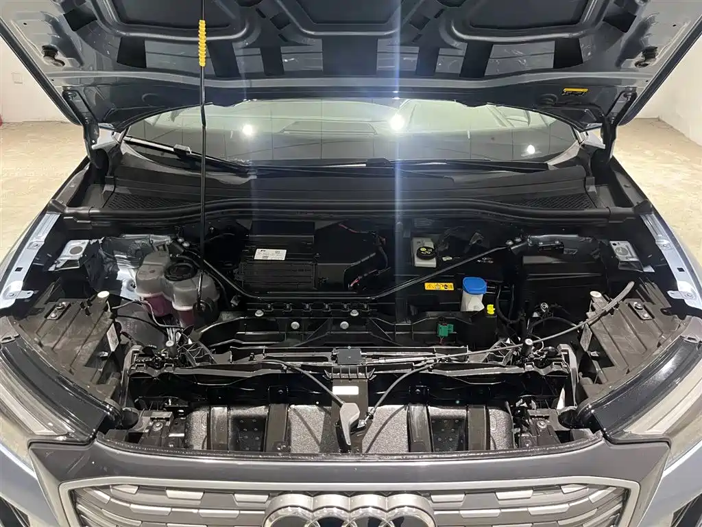Audi Q4 e-tron 2024 40 e-tron Creative Edition купить на сайте DeffCars