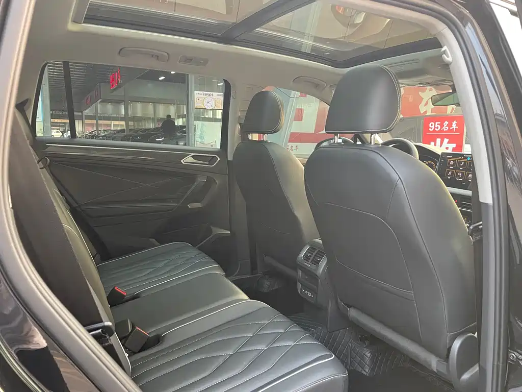 Tiguan L 2024 Outstanding Model 330TSI Automatic Two-wheel Drive R-Line Longyao Edition купить на сайте DeffCars
