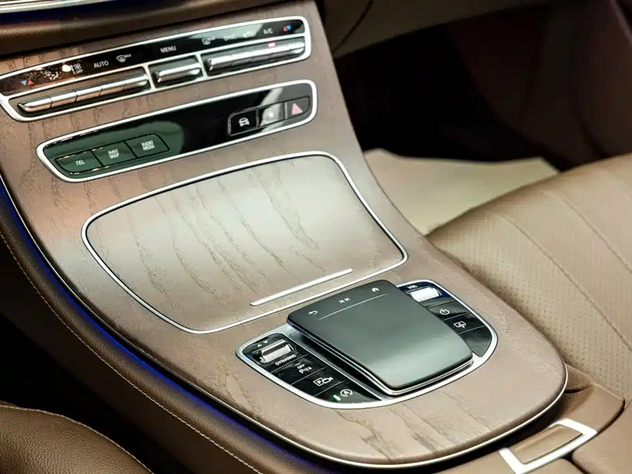 Mercedes-Benz E-Class 2023 E 300 L Luxury Model купить на сайте DeffCars
