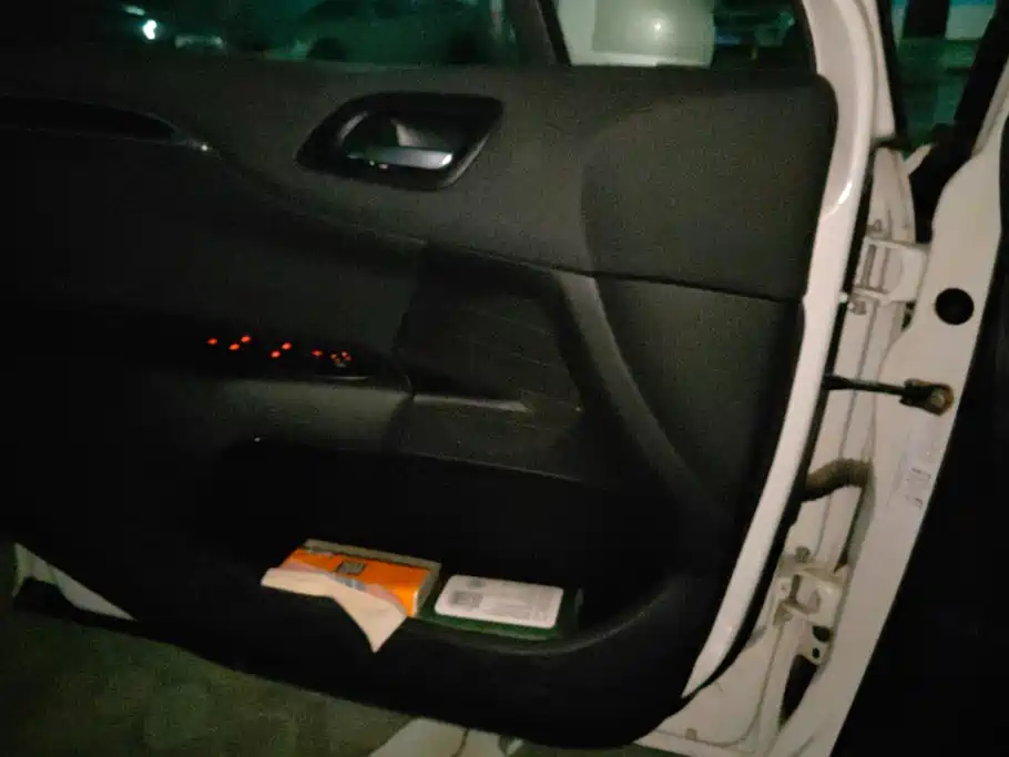 Citroen C4L 2014 1.8L Vehicle Connected Version Manual Smart Model купить на сайте DeffCars