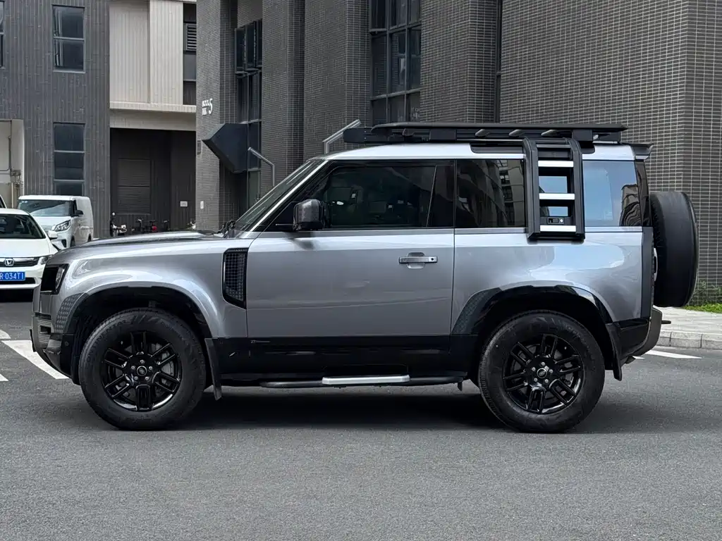 Land Rover Defender 2021 90 P400 X-DYNAMIC S купить на сайте DeffCars