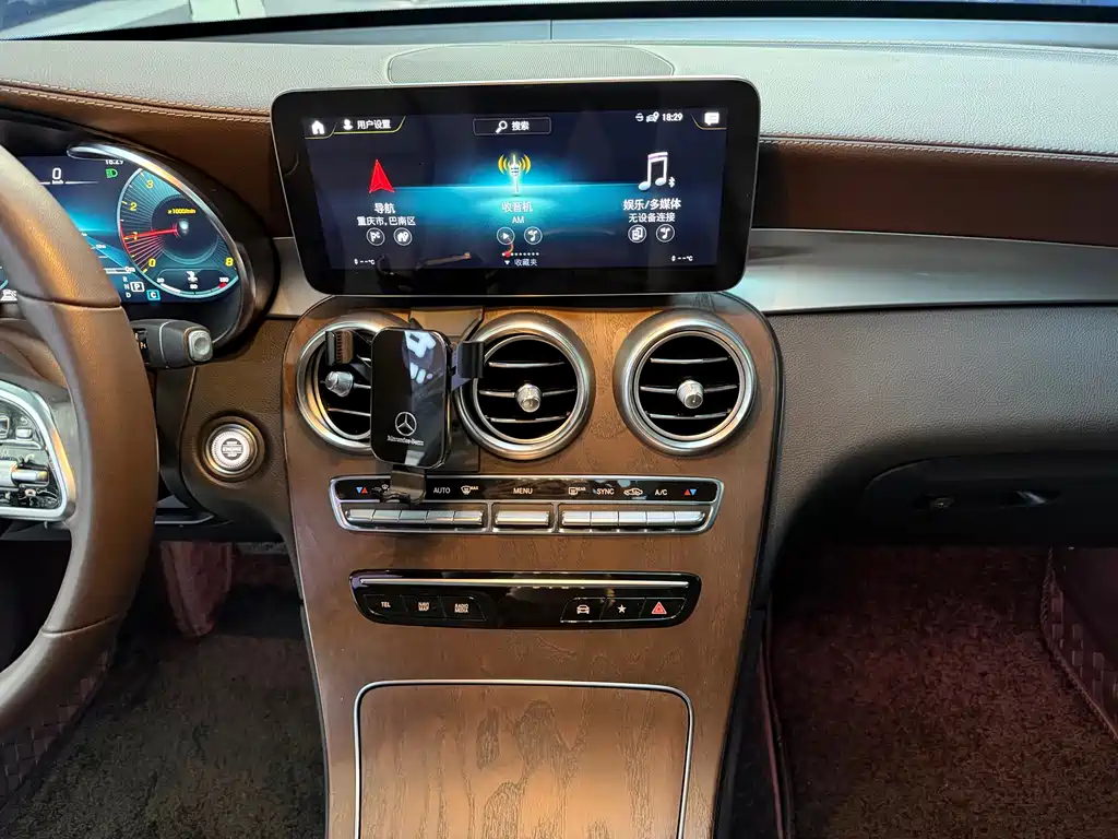 Mercedes-Benz GLC 2020 facelift GLC 260 L 4MATIC luxury model купить на сайте DeffCars