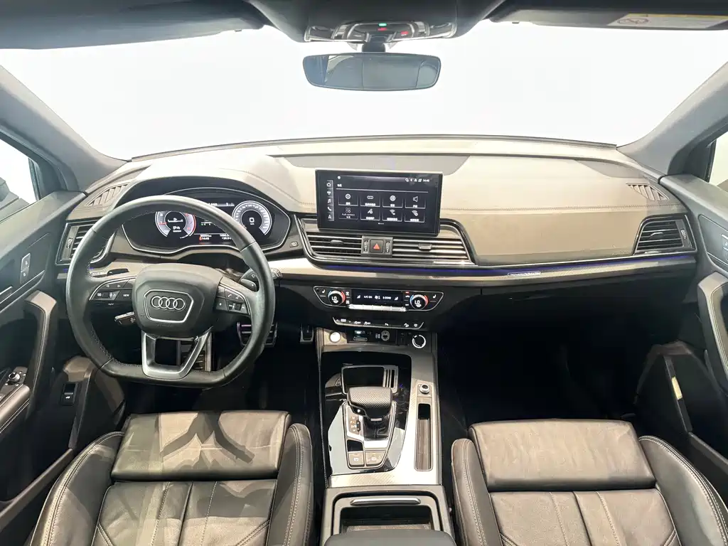 Audi Q5L 2024 40 TFSI luxury and dynamic model купить на сайте DeffCars