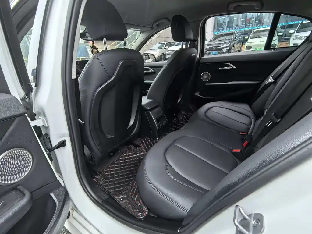 BMW 1 Series 2022 120i M Sports Edition купить на сайте DeffCars