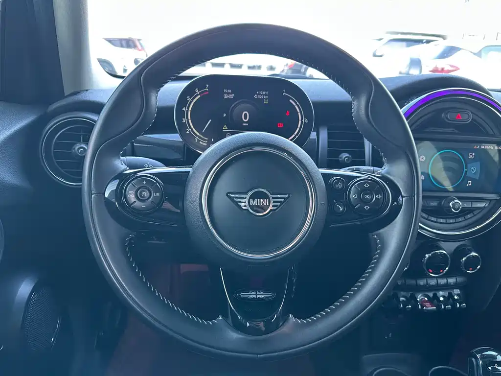 MINI 2021 1.5T COOPER Artist Five-Door Edition купить на сайте DeffCars