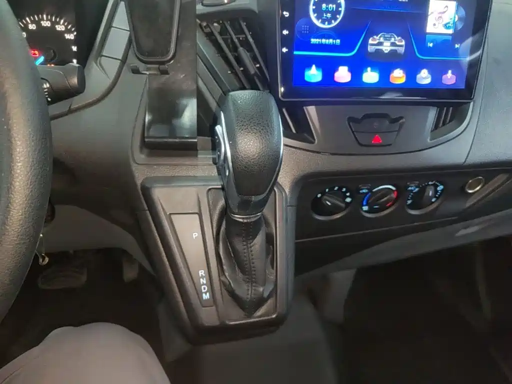 Transit 2019 2.0T Gasoline Automatic Multipurpose Commercial Vehicle Short Axle Low Top 6 Seater Country VI купить на сайте DeffCars