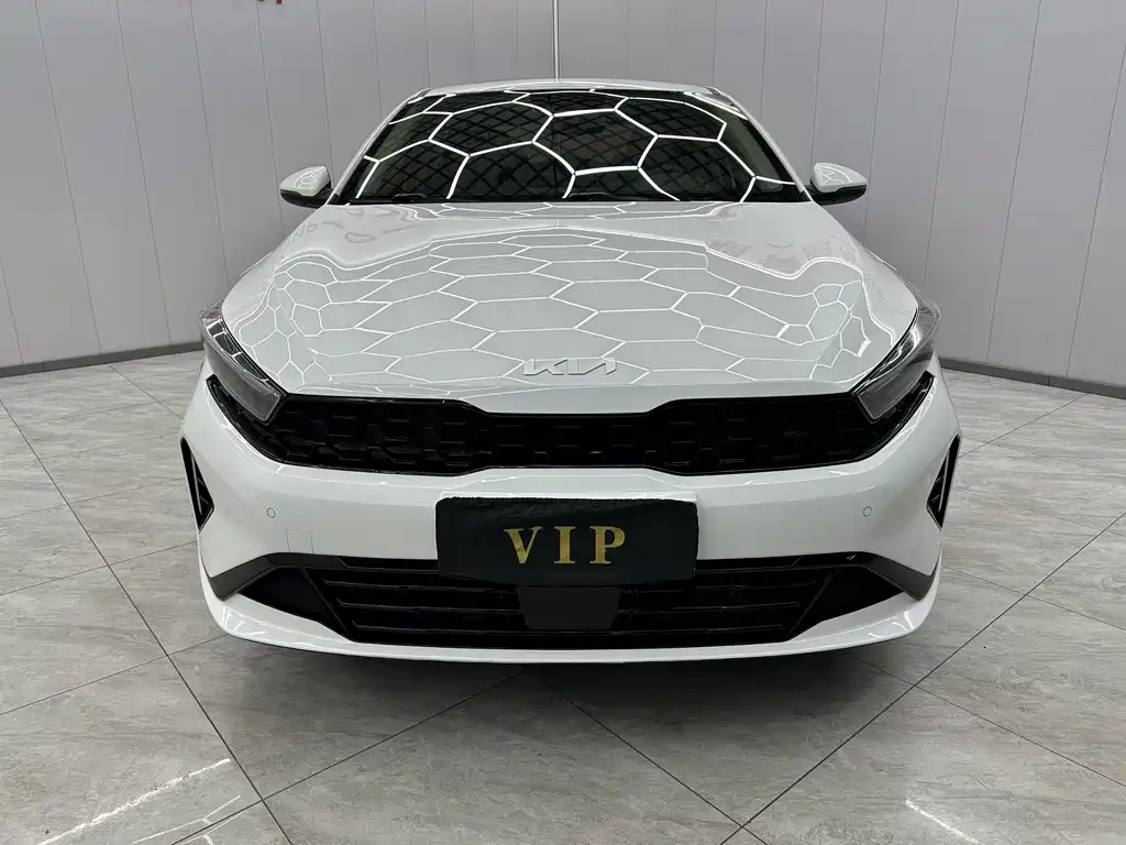 Kia K3 2023 1.5L CVT Premium Edition купить на сайте DeffCars