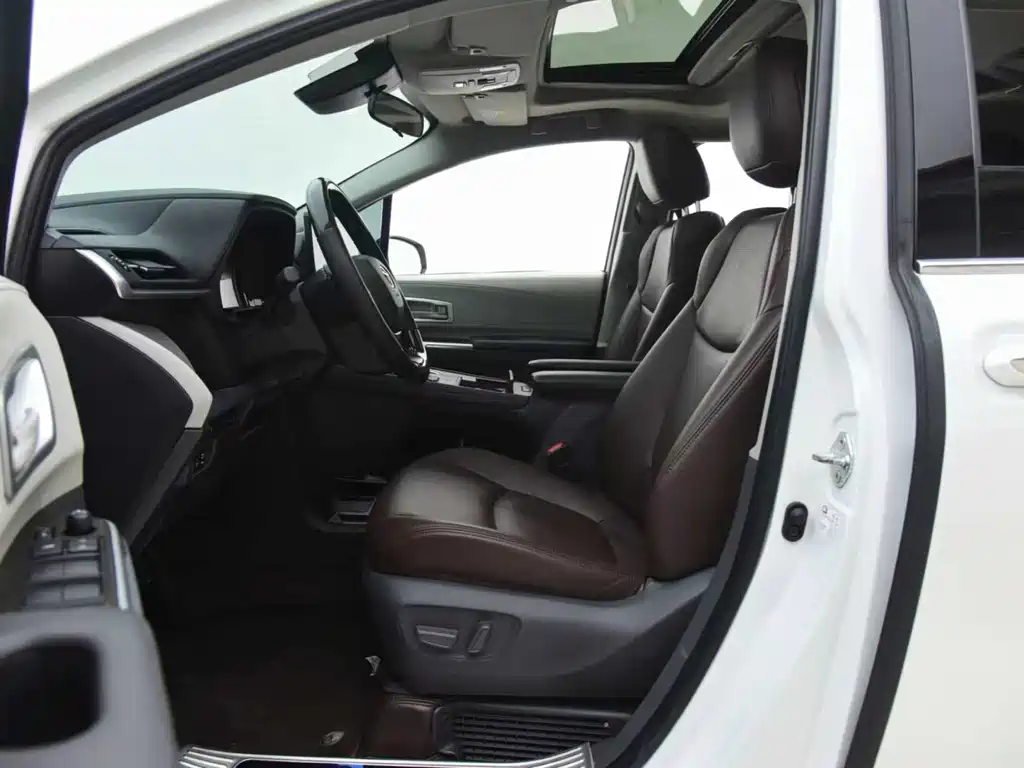 SIENNA 2023 2.5L Hybrid Comfort Edition купить на сайте DeffCars