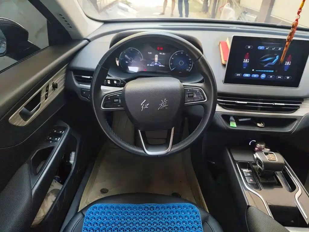 Hongqi E-QM5 2023 model 620km PLUS купить на сайте DeffCars