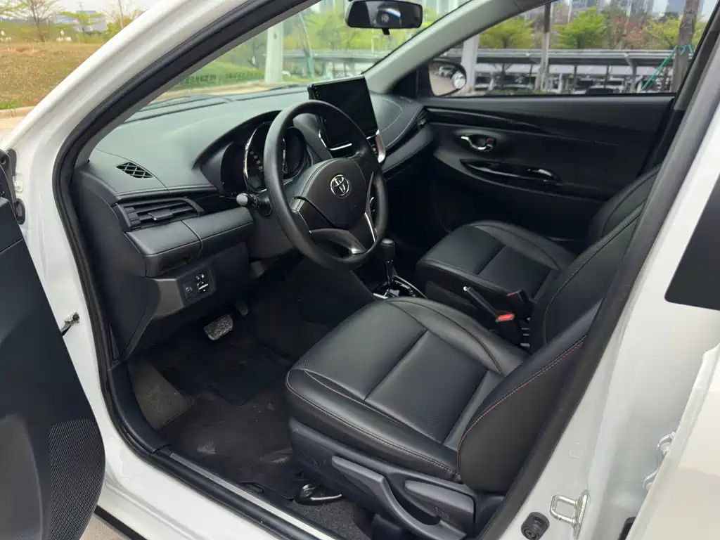 YARiS L Zhixuan 2021 Zhixuan X 1.5L CVT Deluxe Edition купить на сайте DeffCars