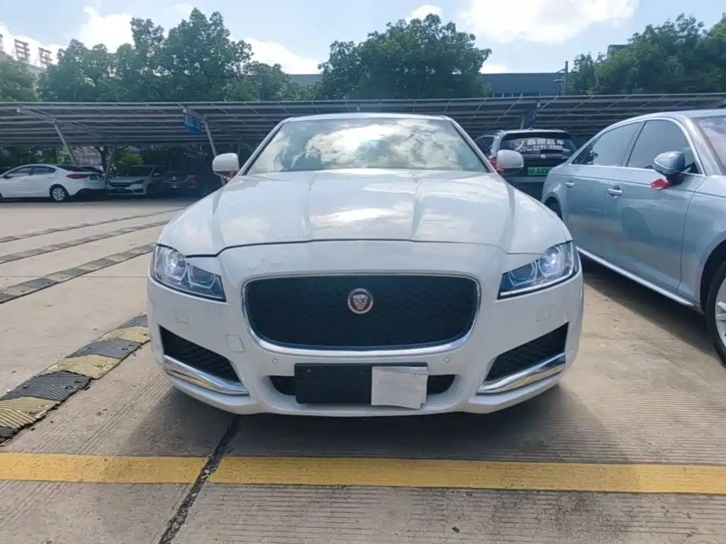 Jaguar XFL 2019 XFL 2.0T 200PS 2WD Elite Edition купить на сайте DeffCars