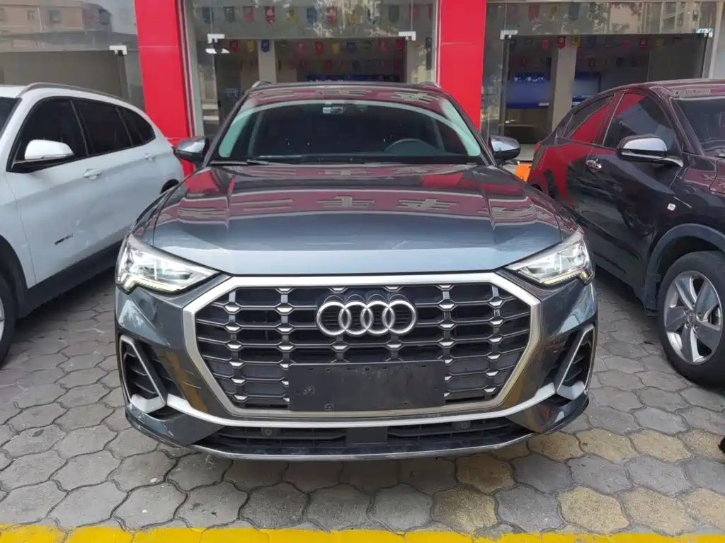 Audi Q3 2019 35 TFSI aggressive and dynamic купить на сайте DeffCars